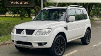 MITSUBISHI - PAJERO TR4 - 2.0 4X2 16V 140CV FLEX 4P AUTOMÁTICO